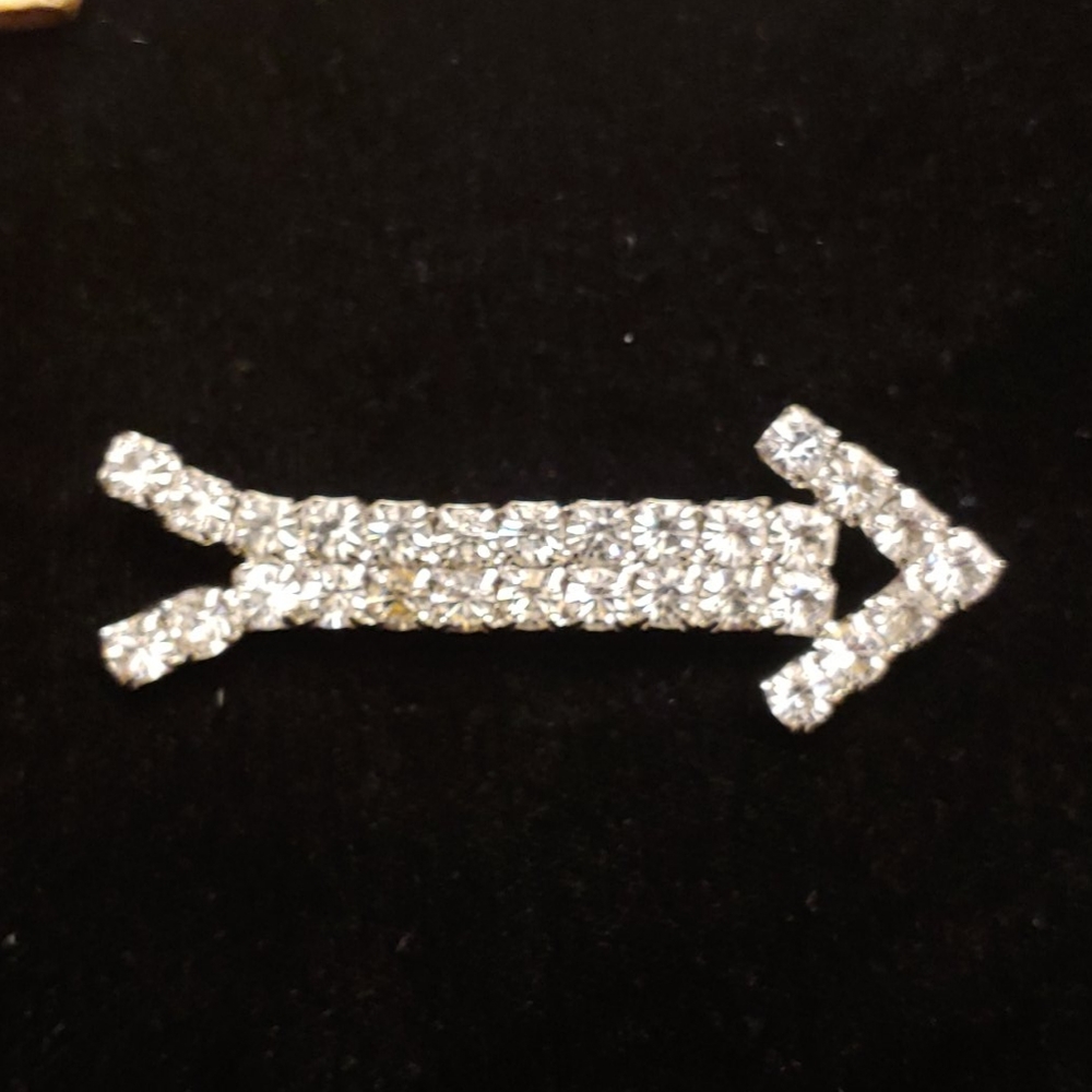 Arrow Brooch/ Pin